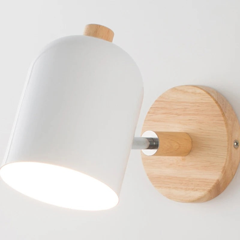 Lena | Skandinavische Holz-Wandlampe
